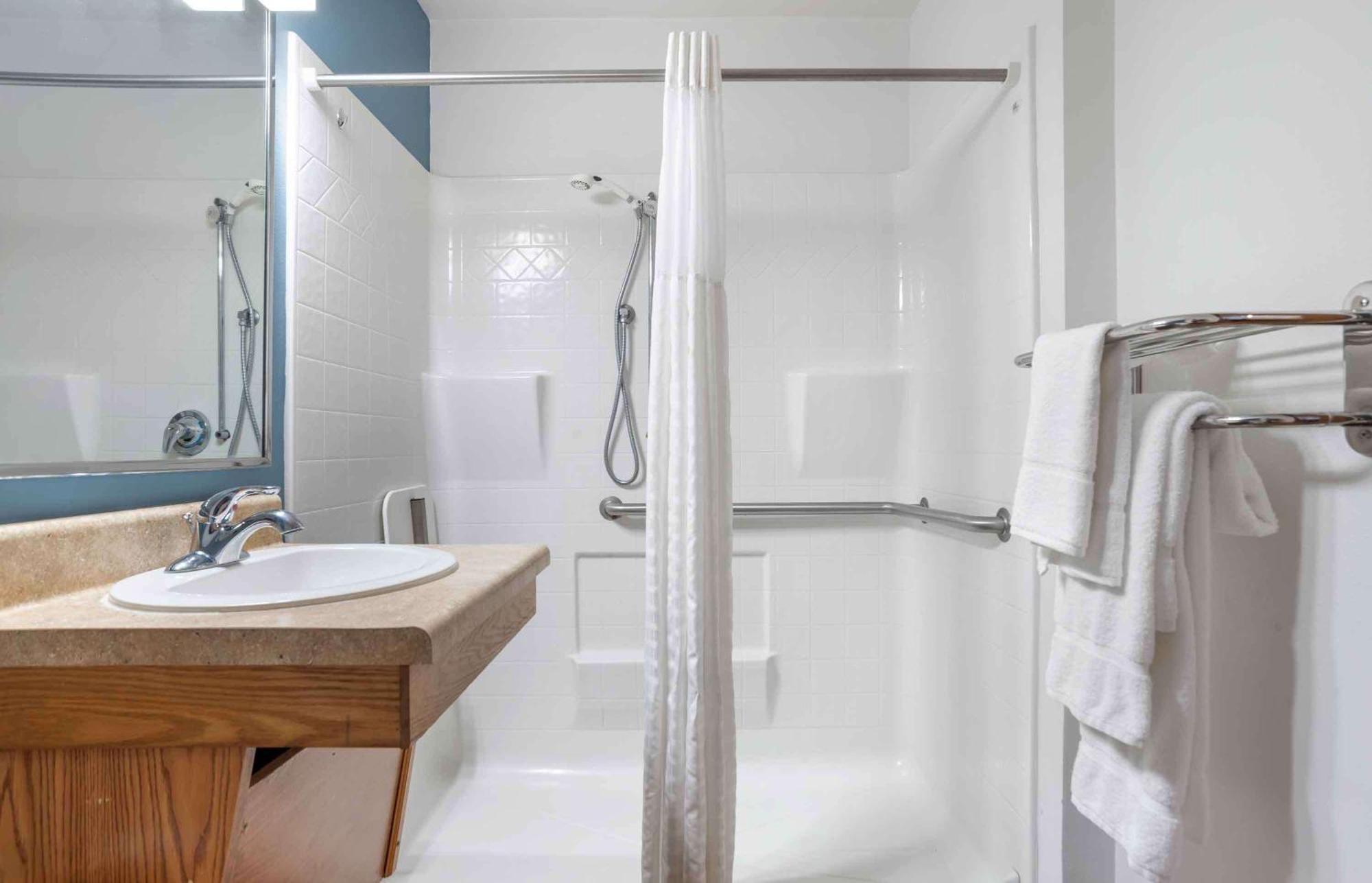 Extended Stay America Select Suites - Cleveland - Avon Exteriér fotografie